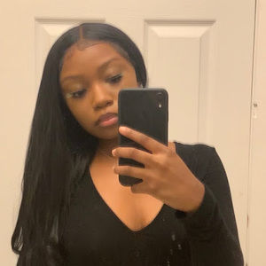 Meet your Posher, Chloe